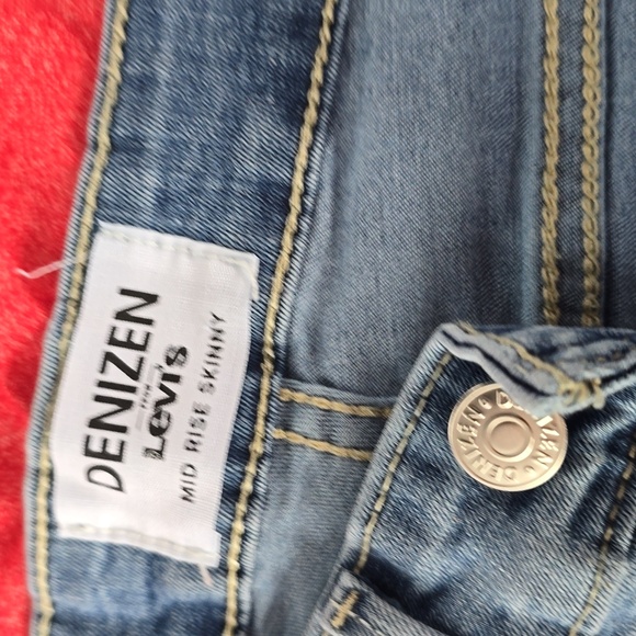 Levi's 2 long - Picture 3 of 3